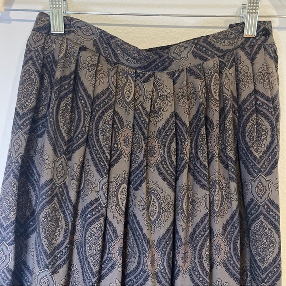 80s/90s Vintage Paisley Pleated A-Line Skirt by Victoria Ashley - Picture 1 of 9